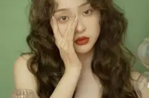 李小璐：塌房10年终于后悔了