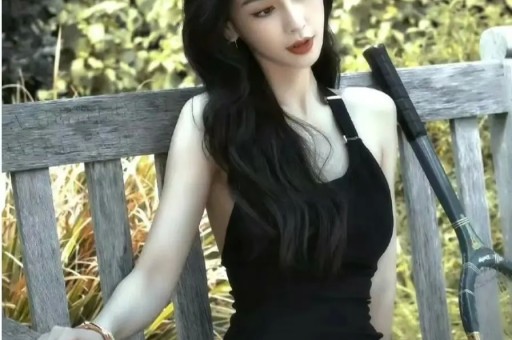易易紫曝明星翻红后会耍大牌:红了之后就会耍大牌身边有很多 易易紫曝明星翻红后会耍大牌:红了之后就会耍大牌身边有很多